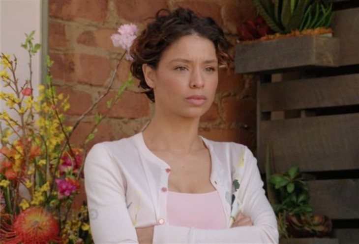 The Young And The Restless: Elena Dawson (Brytni Sarpy)