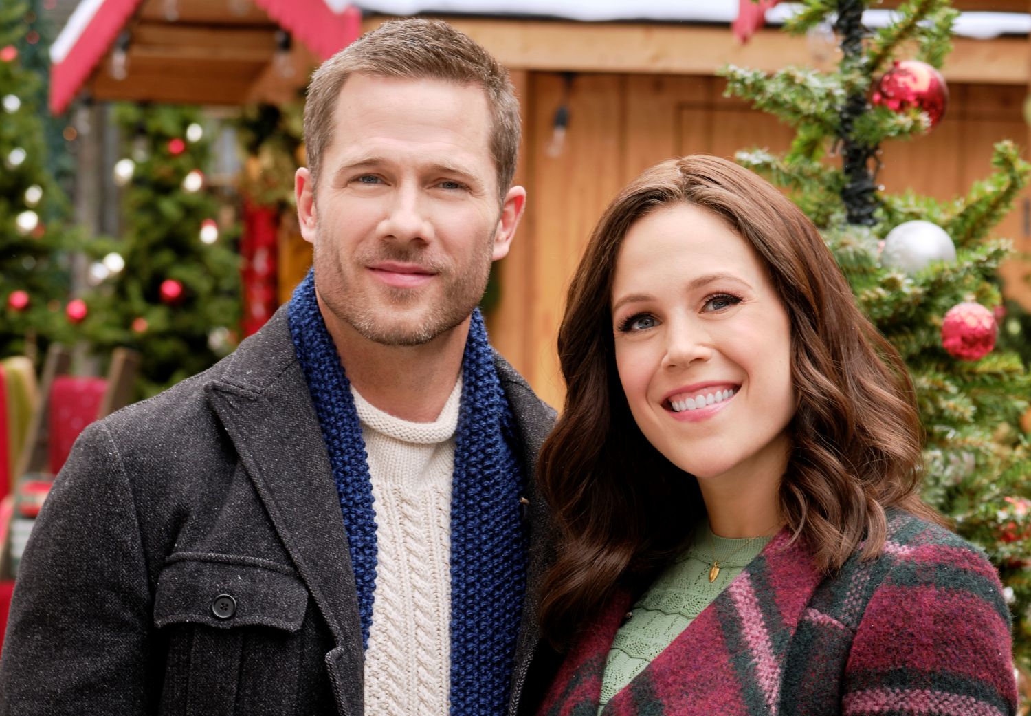 Hallmark stars Luke Macfarlane and Erin Krakow in Sense, Sensibility & Snowmen