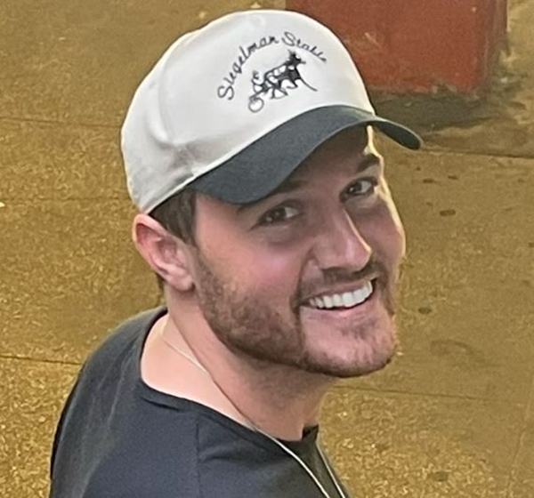 Bachelor Alum Peter Weber Returns To Reality TV