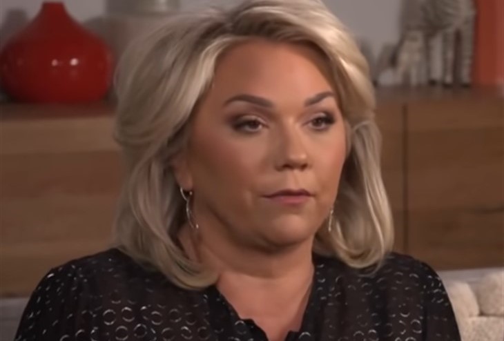 Chrisley Knows Best Spoilers: What Julie's Friend Lee Thinks Of Her Prison Sentence
