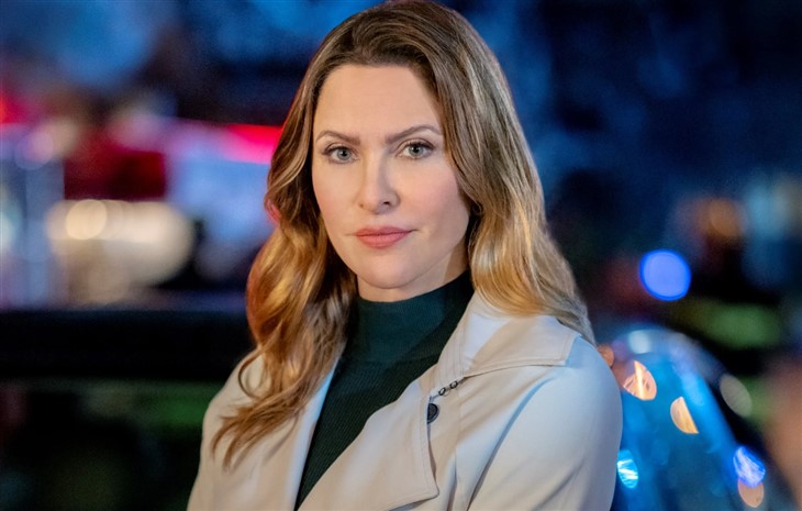 Hallmark Stars Jill Wagner And Lacey Chabert Reveal Movie Script Selection Process