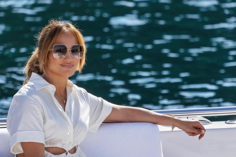 Jennifer Lopez In Dog War With Ben Affleck Over Pet Poop Pickup