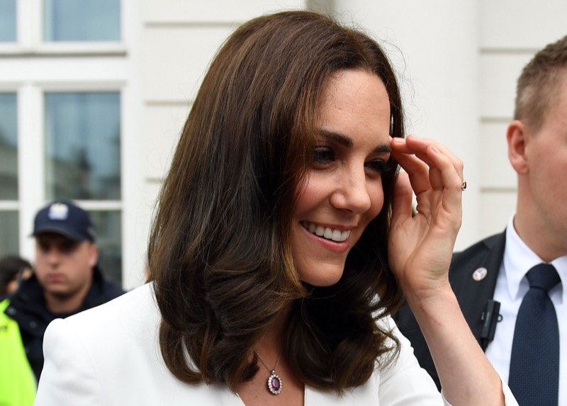 Kate Middleton Refused To Christmas With The Royals Until William Put A Ring On It!