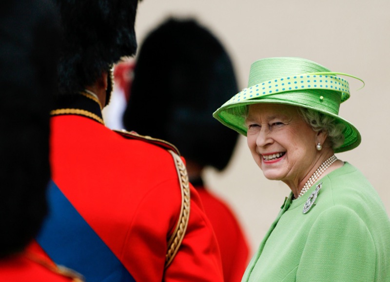 Queen Elizabeth Realized The End Was Near And Took One Final Photo With The Young Ones