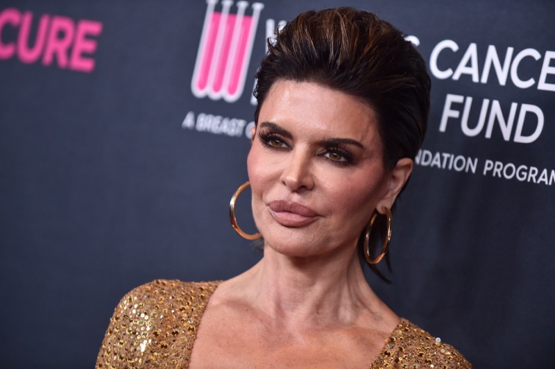 Real Housewives Alum Lisa Rinna Poses Nude Amid RHOBH Return Rumors