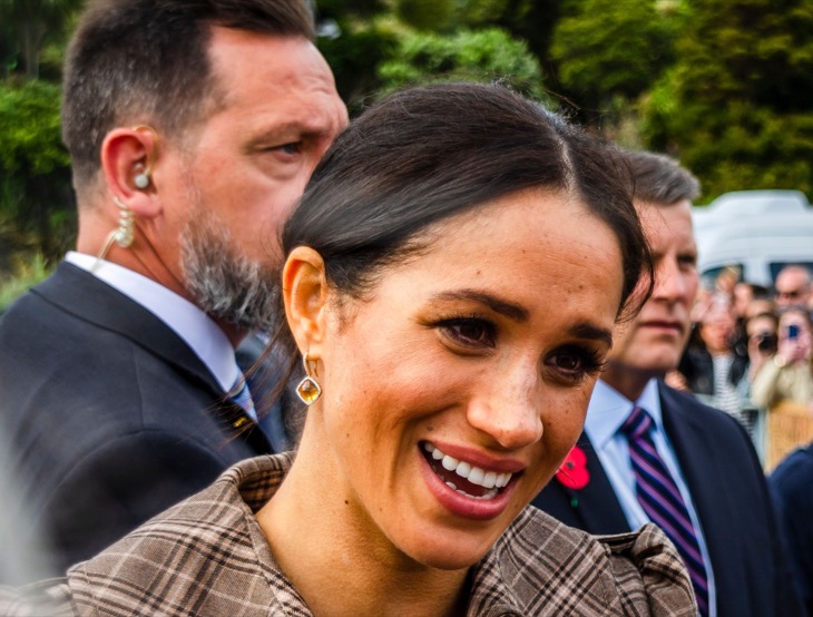 Meghan Markle Sources Point Finger At Kate Middleton, Claim She Won’t Kiss And Make Up?