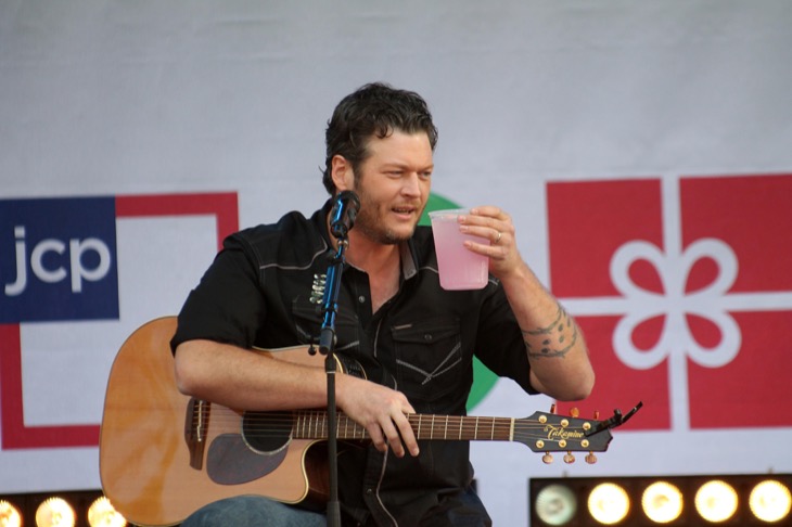 Blake Shelton And Emily Ann Roberts Reconnect On Tour
