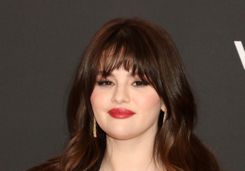  Is Selena Gomez Thinking Of Selling Her Successful Skincare Brand, Rare Beauty