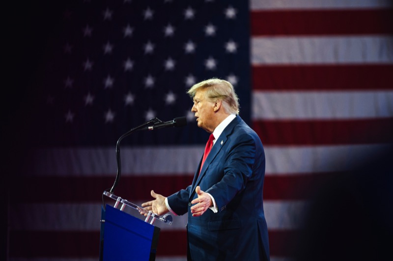 Donald Trump Makes Awkward Comments About Taylor Swift