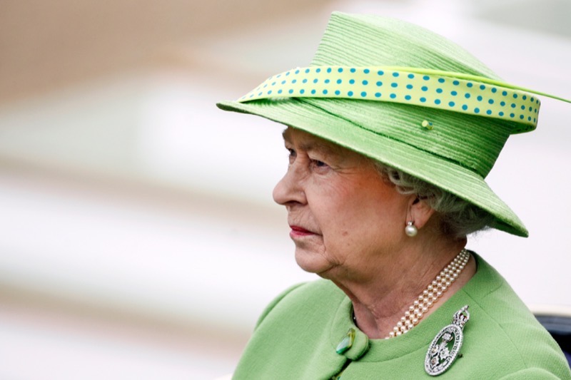\Queen Elizabeth Disliked Donald Trump, No Matter What HE Says