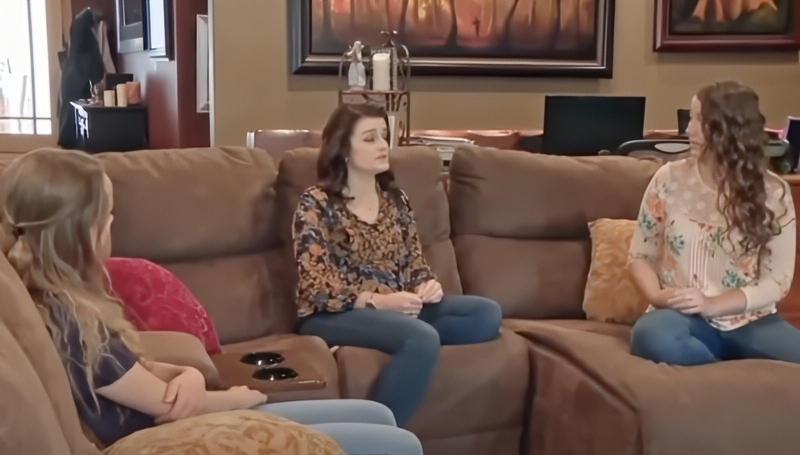 Robyn Brown Discusses Boys and Church With Aurora and Breanna Brown - TLC Via Access Hollywood - YouTube