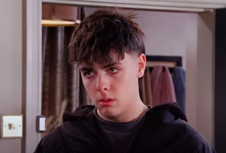 Coronation Street Spoilers: Seven Sinful Spoilers For The Week Of January 6-Mason Stabbed, Rob Donovan’s Back, Joseph’s Admission And More!