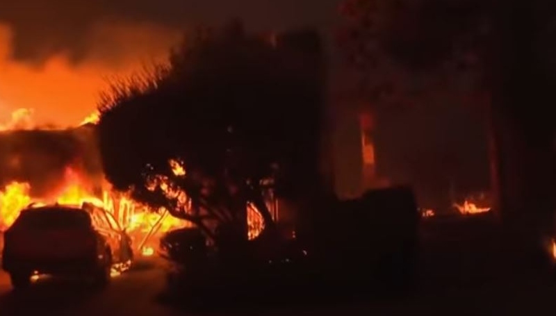 LA Fires Rage On - First Post - YouTube