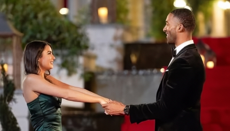 Matt James Uses A Bachelor Photo To Announce The Split - Instagram