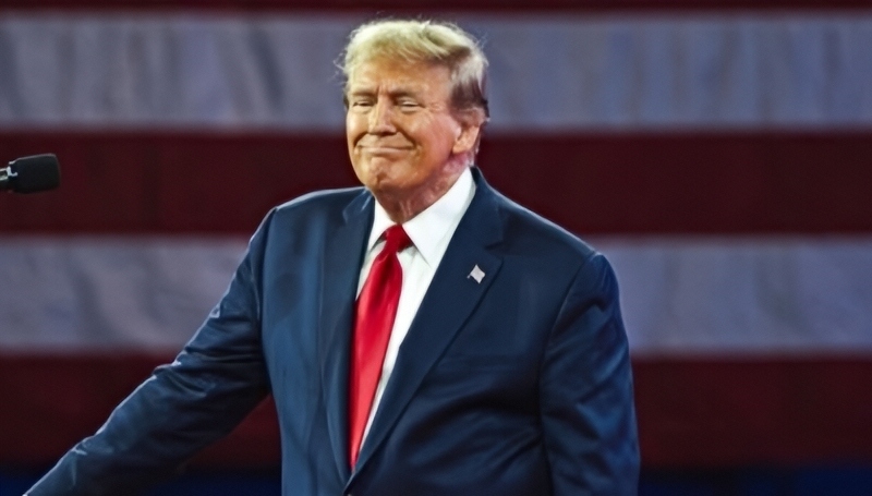 President Donald Trump On Campaign - YouTube