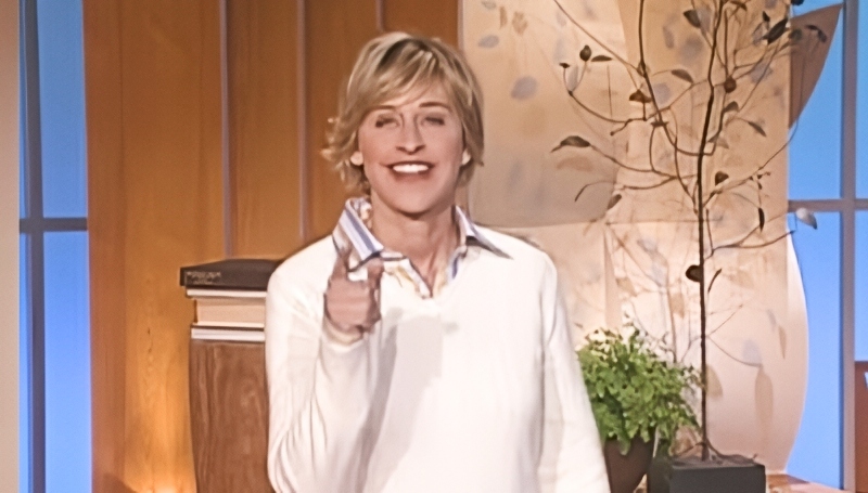 Ellen DeGeneres - The Ellen Show - YouTube