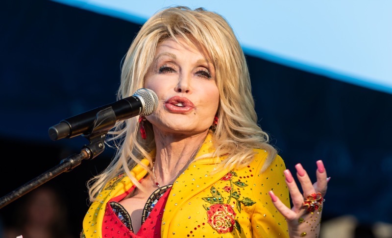 Dolly Parton's Red Wine Launch A Tribute To 'Jolene'?