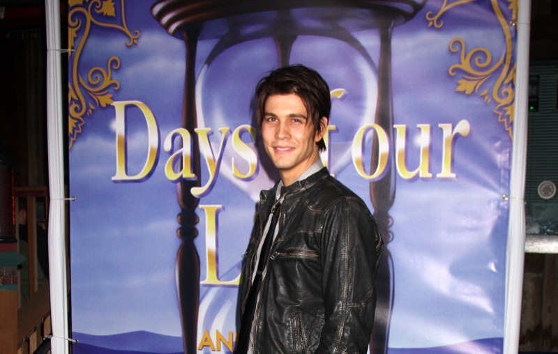 Days Of Our Lives Alum Casey Deidrick (Chad DiMera) – Girlfriend Alleges Assault, Interfering With 9-1-1 Call