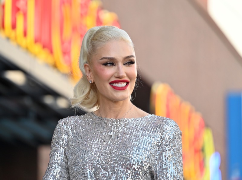 Gwen Stefani Opens Up About Her Jealousy For Kelly Clarkson