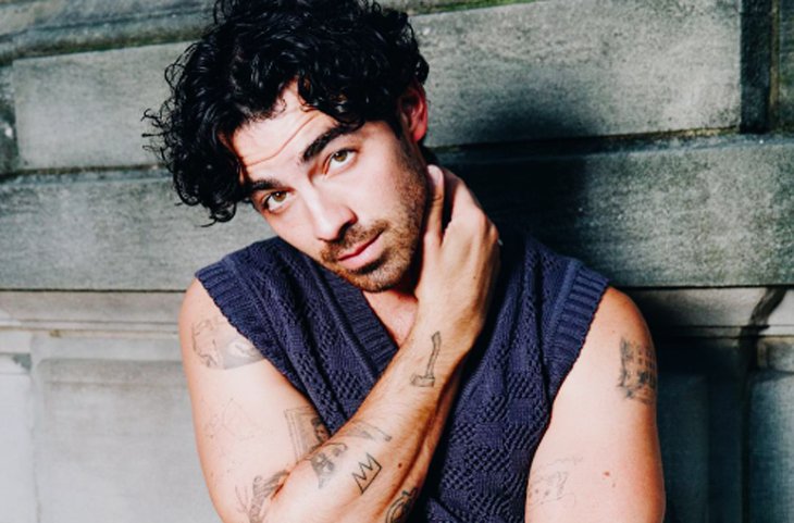 Why Joe Jonas Name Dropped Lisa Rinna On SNL