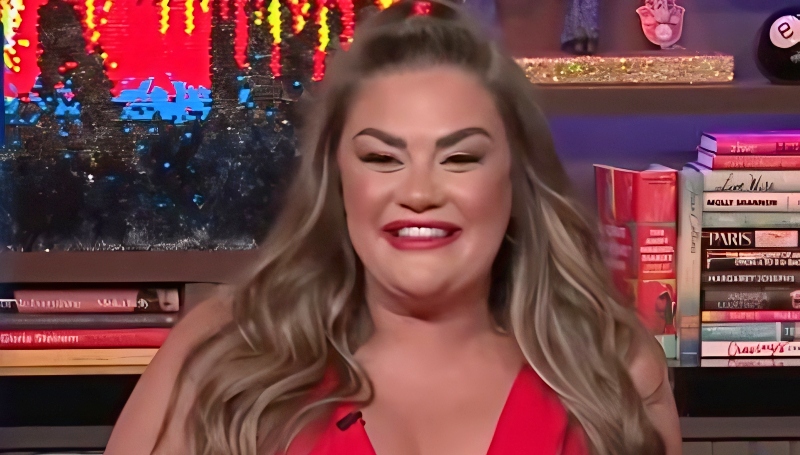 The Valley Star Brittany Cartwright Feature Photo - WWHL - YouTube