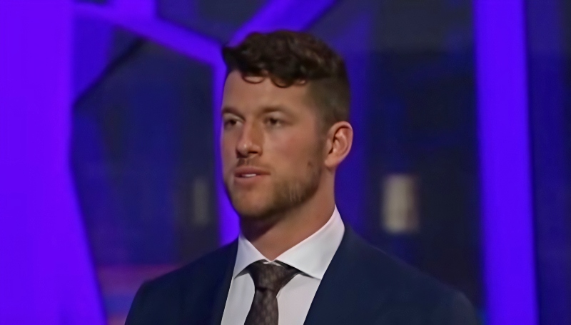 The Bachelor Clayton Echard - ABC - YouTube