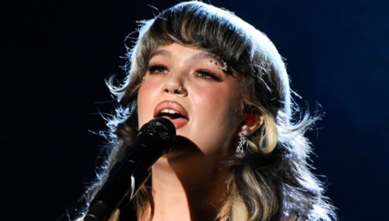 Singer Lola Young via @falontonight - Instagram