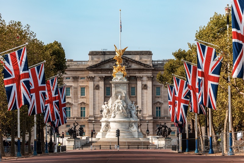 The Palace Regrets ‘Losing’ Prince Harry And Meghan Markle