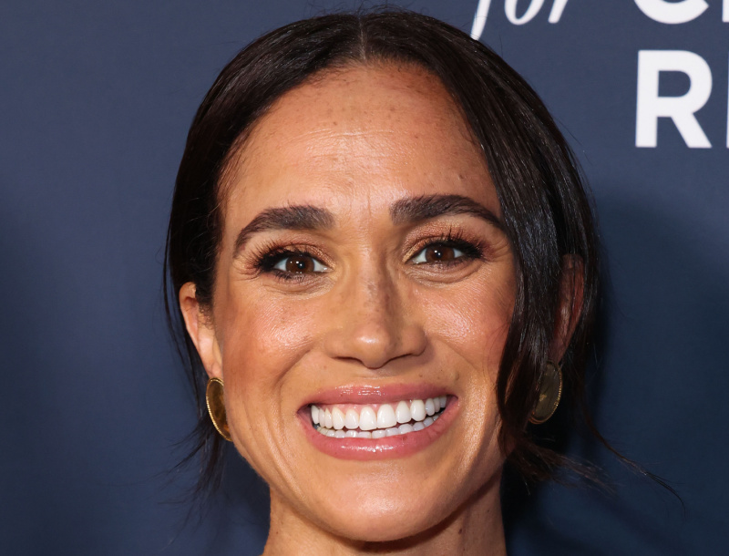 Meghan Markle ‘Smirking’ Over The Royal Family’s Downfall?