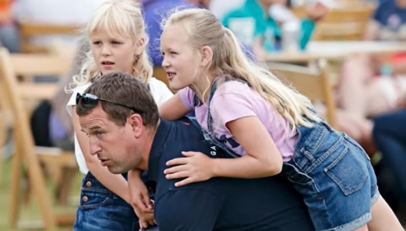 Savannah and Isla with their dad - Real Royalty - YouTube