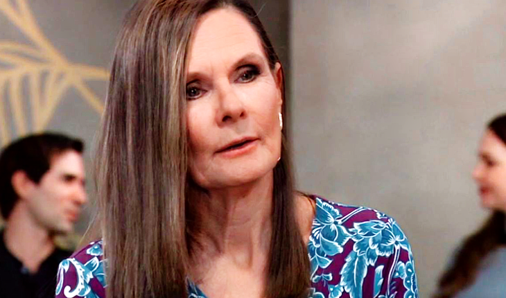 Lucy Coe (Lynn Herring)