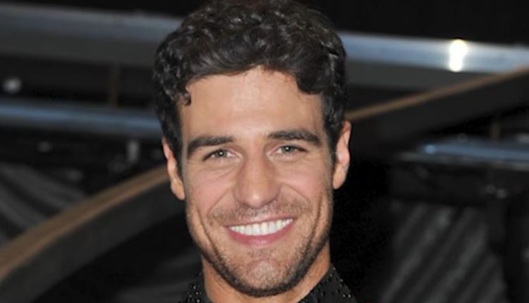 Bachelor Nation star Joe Amabile via E News YouTube