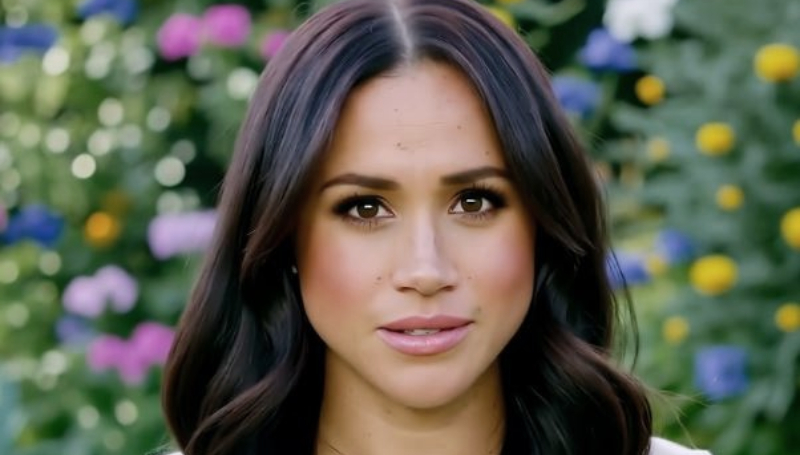 Meghan Markle arrives in UK with kids - image - netflix - YouTube