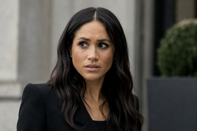 Meghan Markle Paranoid Over Royal Staffers And Their Sketchy Behavior