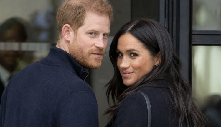 Prince-Harry-Meghan-Markle-sneak (1)