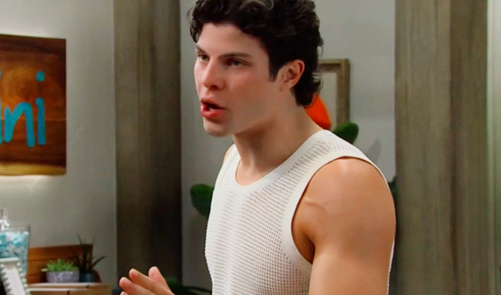 RJ Forrester (Brayan Nicoletti)