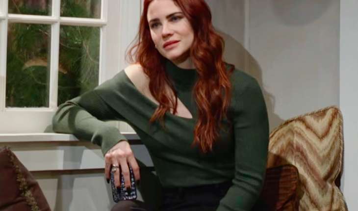 Sally Spectra (Courtney Hope)