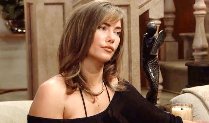 Steffy Forrest (Jacqueline MacInness Wood).