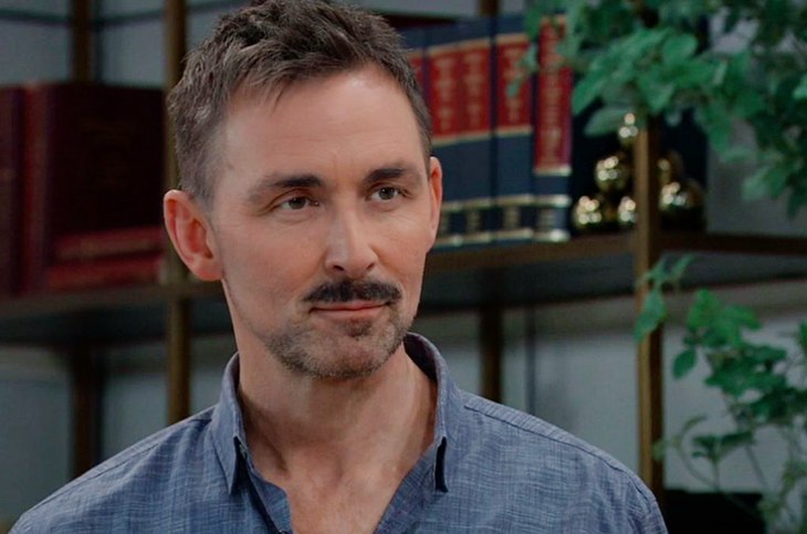 General Hospital Spoilers: Will Valentin&nbsp; Find The Flash Drive Brick Gave Carly-And Destroy It?