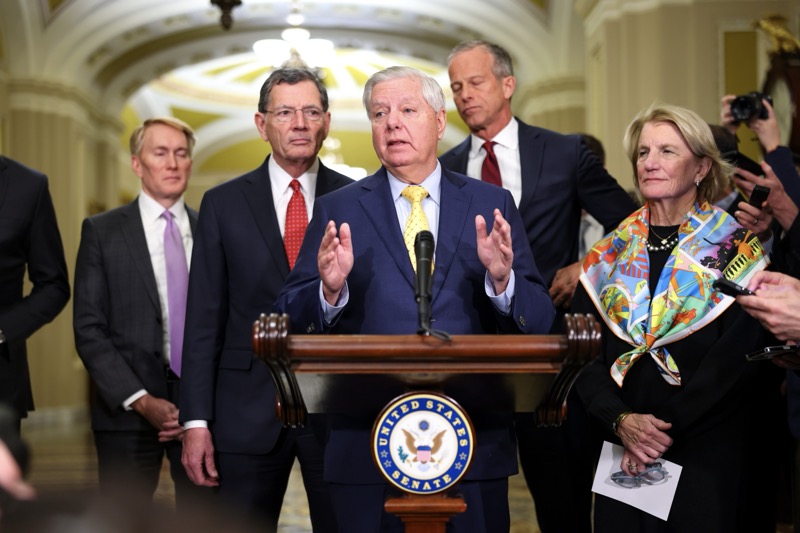 Lindsey Graham Dies at 71 - Tributes Pour In for Veteran U.S. Senator