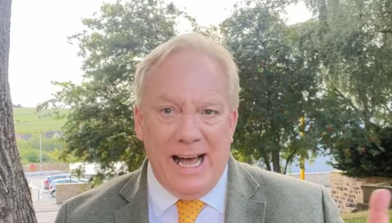 Neil discusses Meghan, Harry, pics, Thomas, and more - Dailly News Headlines - MAYCON - YouTube