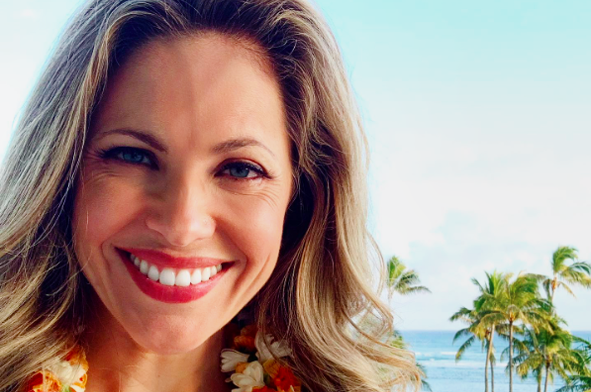 Pascale Hutton Sends Fans Sky-high With New Holiday Announcement